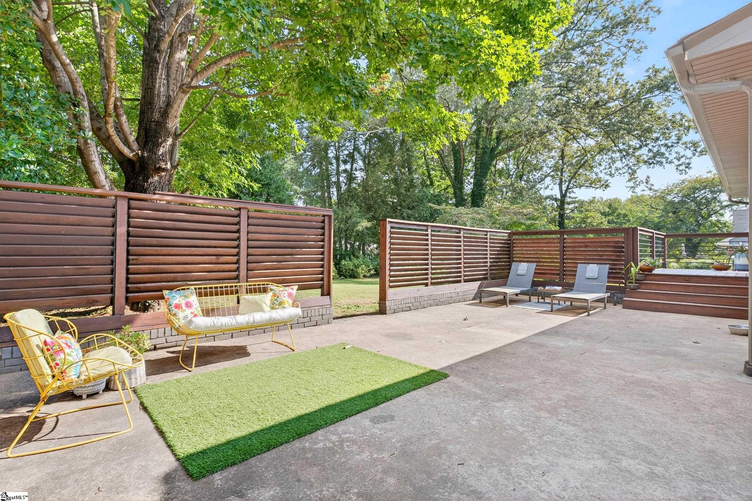 Greenville, South Carolina 29609, United States, 3 Bedrooms Bedrooms, ,2 BathroomsBathrooms,Residential,Pending,213607