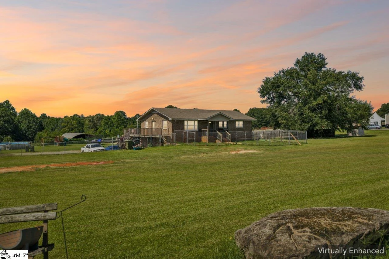 1055 Little Mountain Road