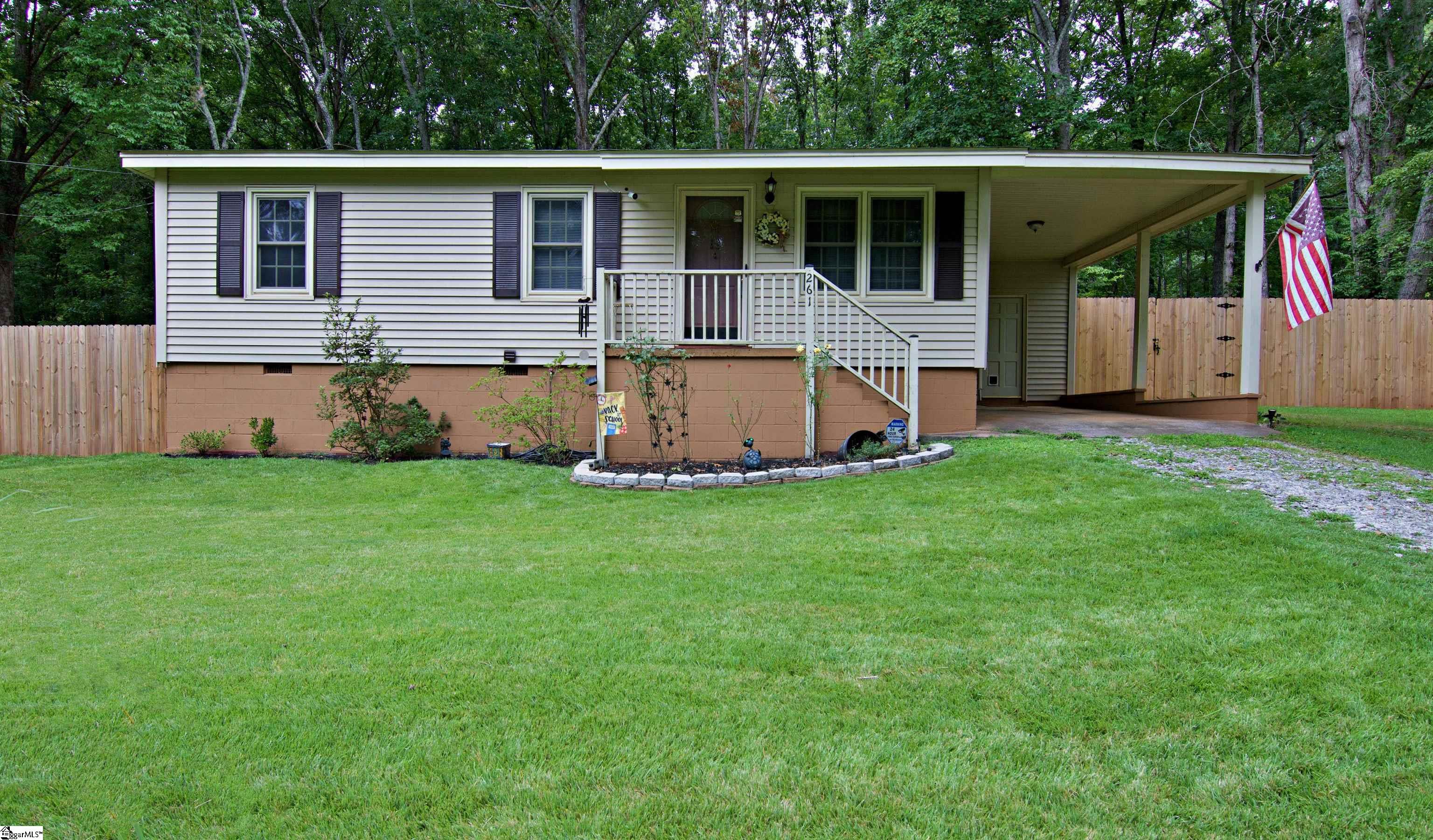 261 Ravenwood Lane