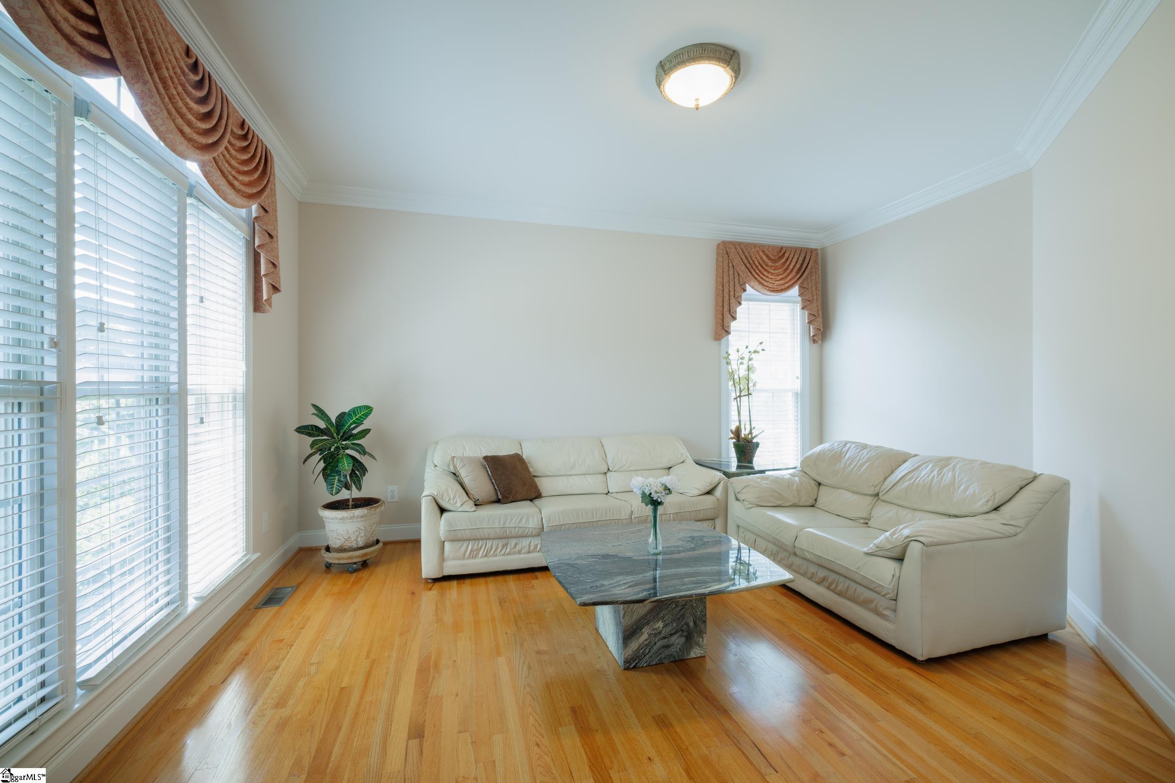 805 Carriage Hill Road
