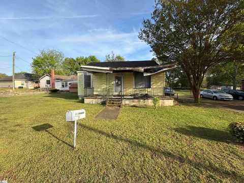 Photo of 23 Earnhardt Street, Greenville, SC 29609 (MLS # 1587715)