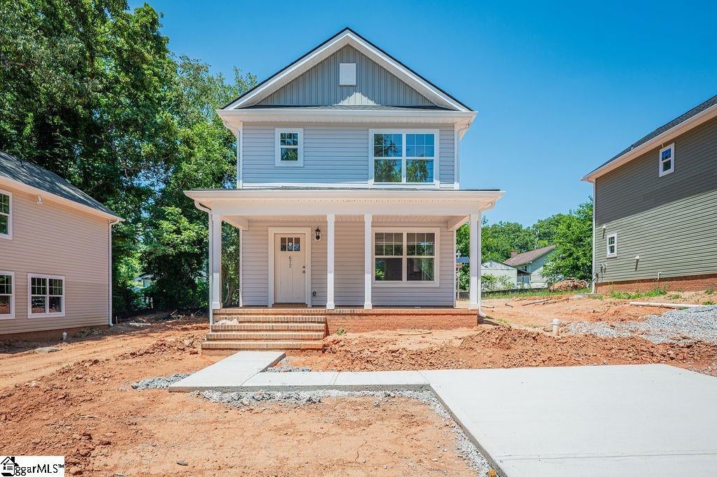 Photo 1 of 8 — 672 Saxon Avenue, Spartanburg, SC 29301
