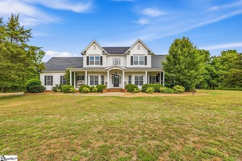 Photo of 104 Allison Drive, Fountain Inn, SC 29644 (MLS # 1589997)