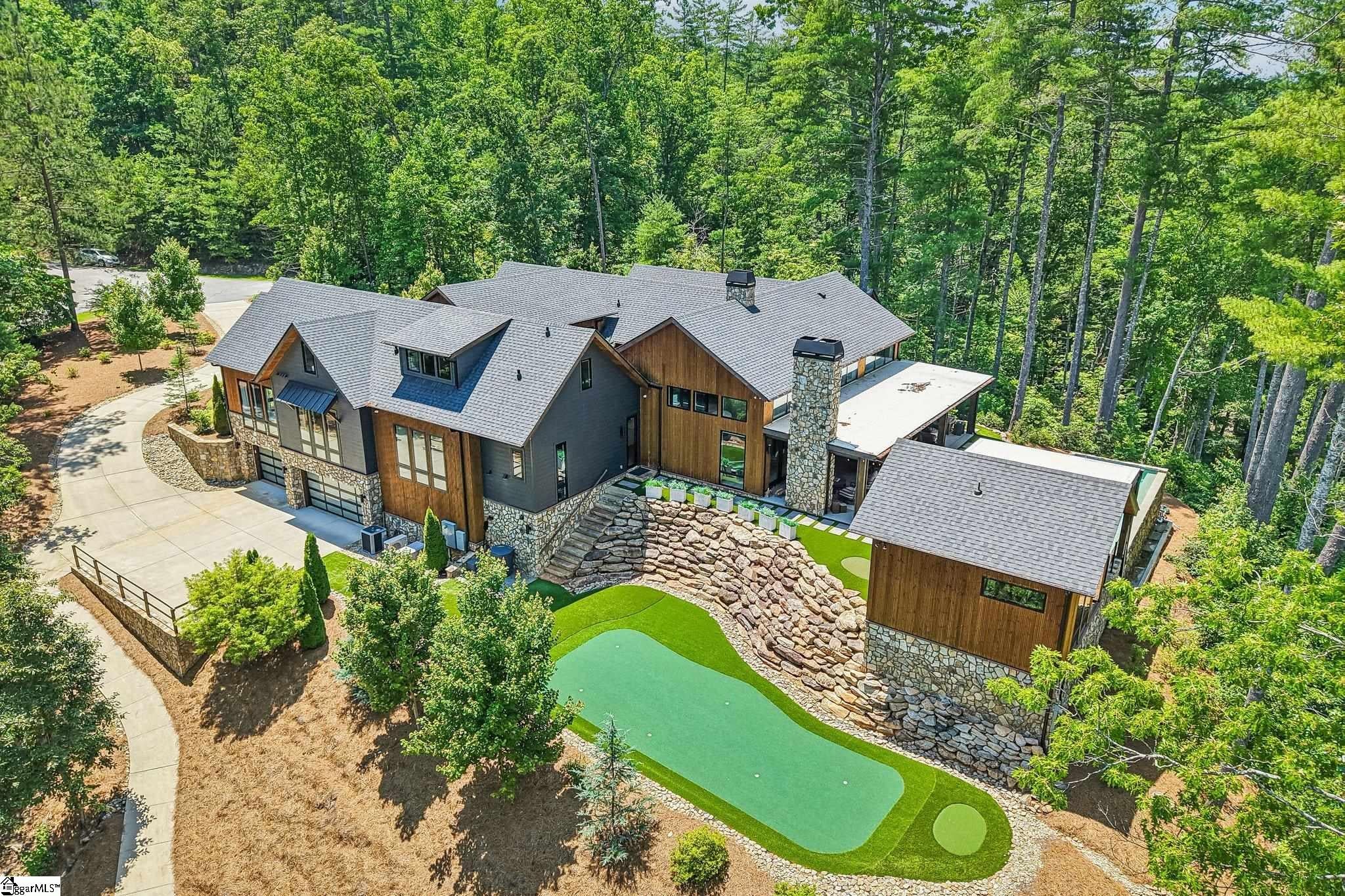 810 Lake View Court