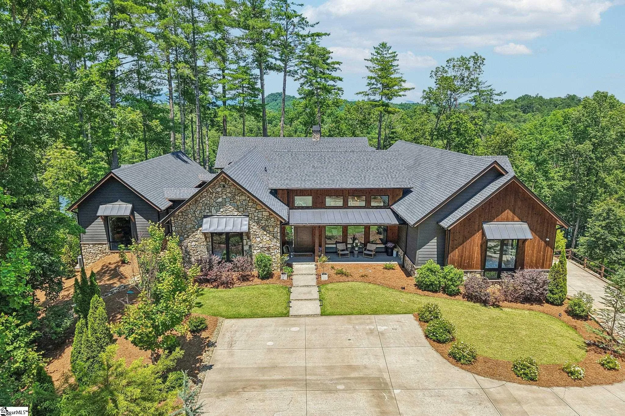 810 Lake View Court