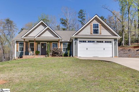 Photo of 1712 E Saluda Lake Road, Greenville, SC 29611 (MLS # 1585864)