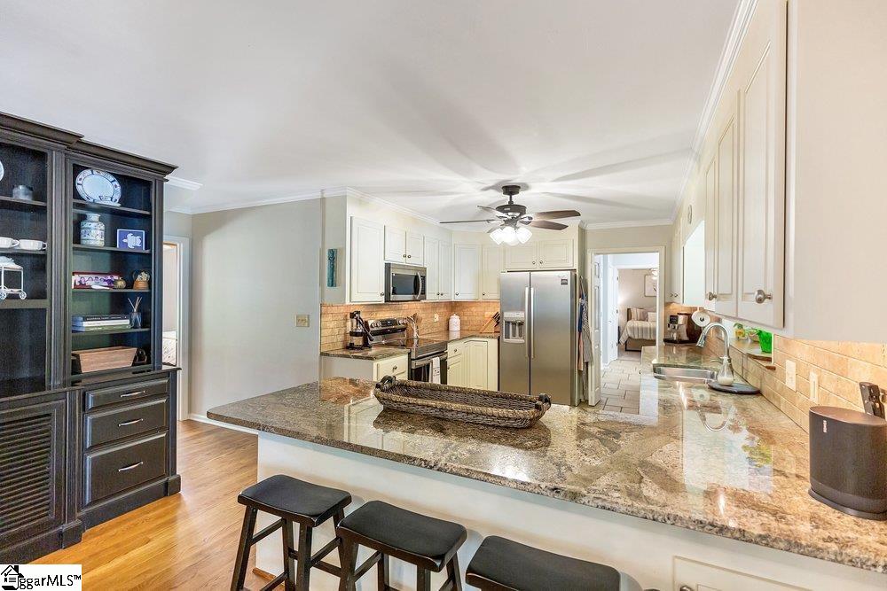 Anderson, South Carolina, 29625, United States, 5 Bedrooms Bedrooms, ,4 BathroomsBathrooms,Residential,Active,2045678