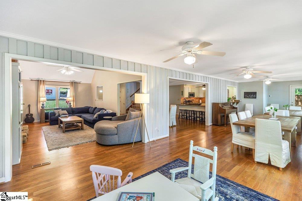 Anderson, South Carolina, 29625, United States, 5 Bedrooms Bedrooms, ,4 BathroomsBathrooms,Residential,Active,2045678