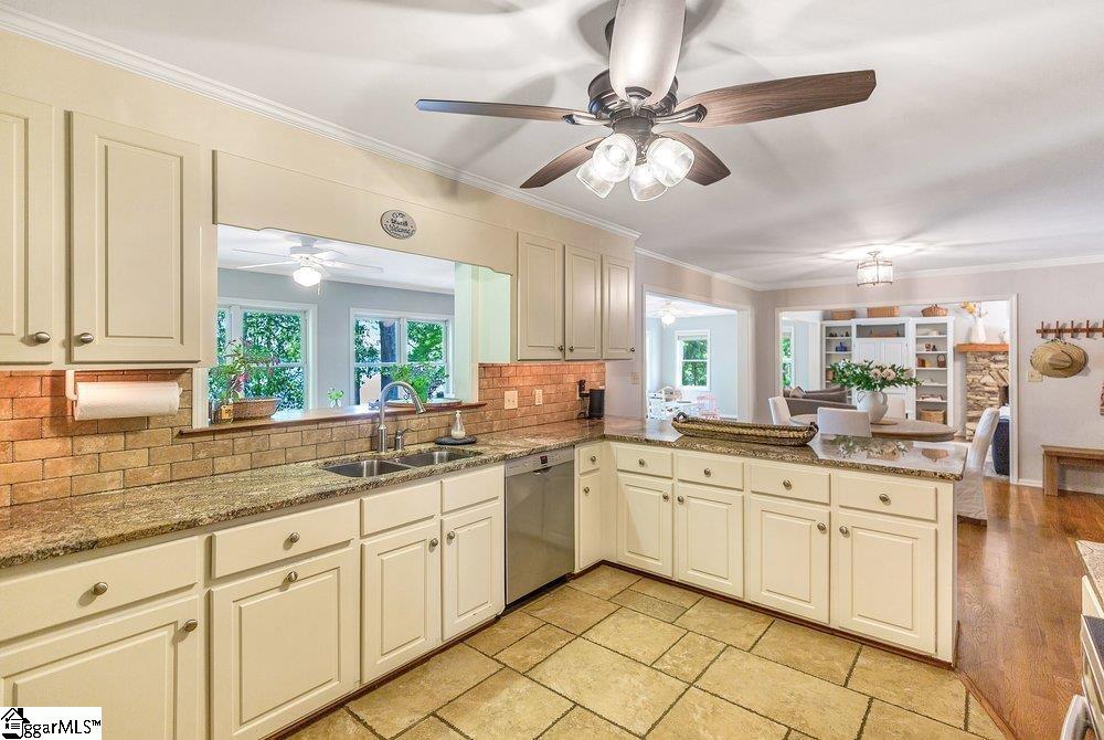 Anderson, South Carolina, 29625, United States, 5 Bedrooms Bedrooms, ,4 BathroomsBathrooms,Residential,Active,2045678