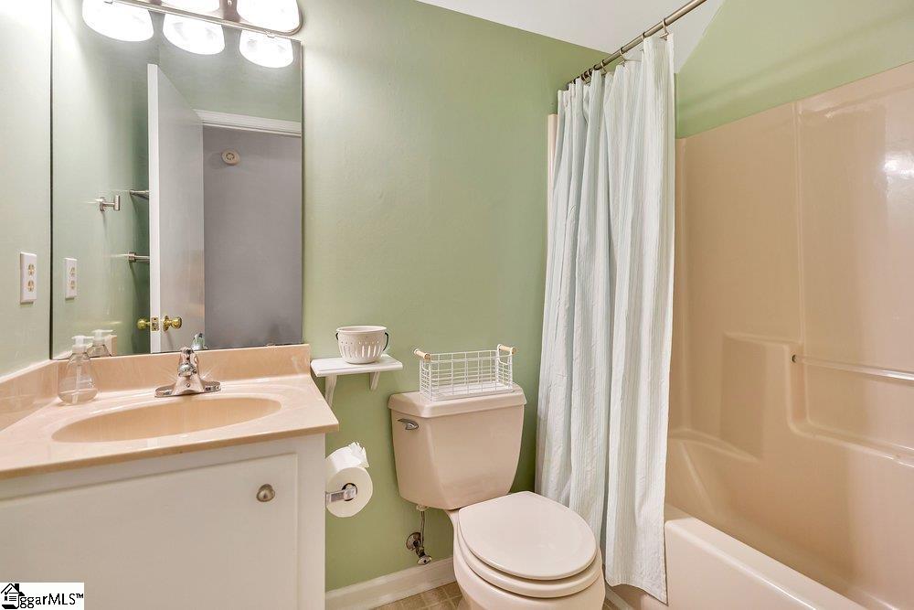Anderson, South Carolina, 29625, United States, 5 Bedrooms Bedrooms, ,4 BathroomsBathrooms,Residential,Active,2045678