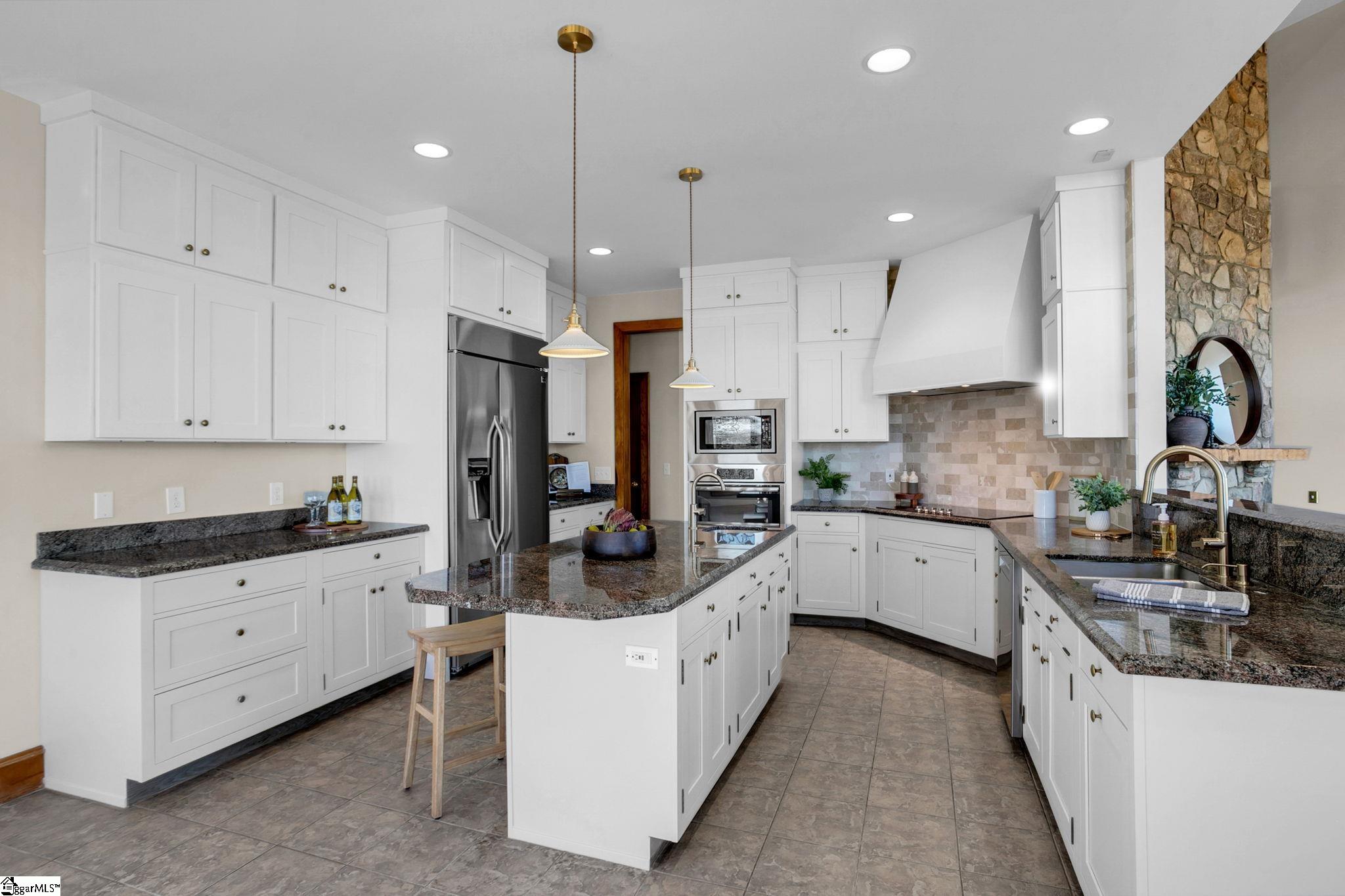 Campobello, South Carolina, 29322, United States, 4 Bedrooms Bedrooms, ,5 BathroomsBathrooms,Residential,Active,2019495