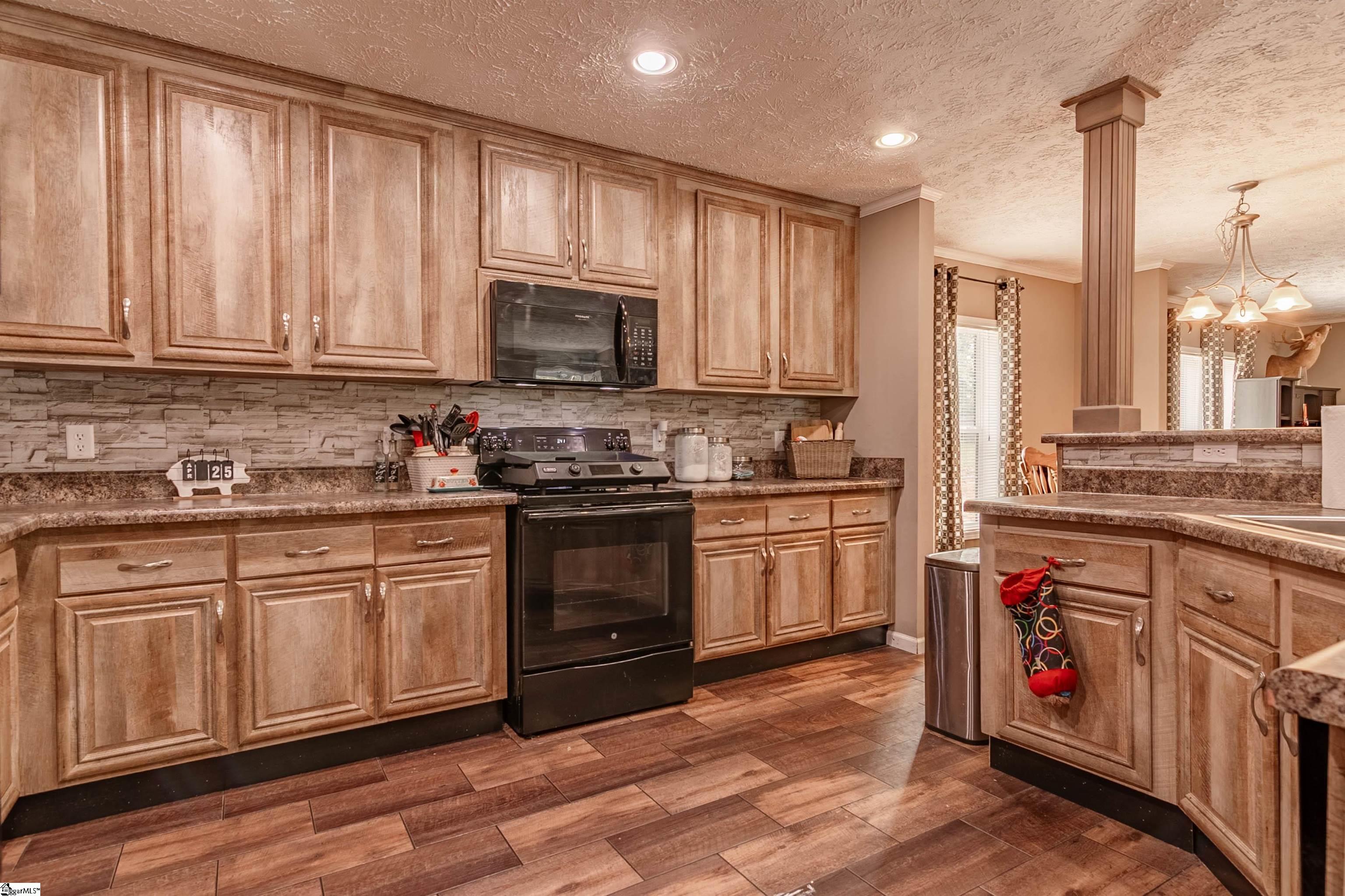 Travelers Rest, South Carolina 29690, United States, 5 Bedrooms Bedrooms, ,3 BathroomsBathrooms,Residential,Active,147009