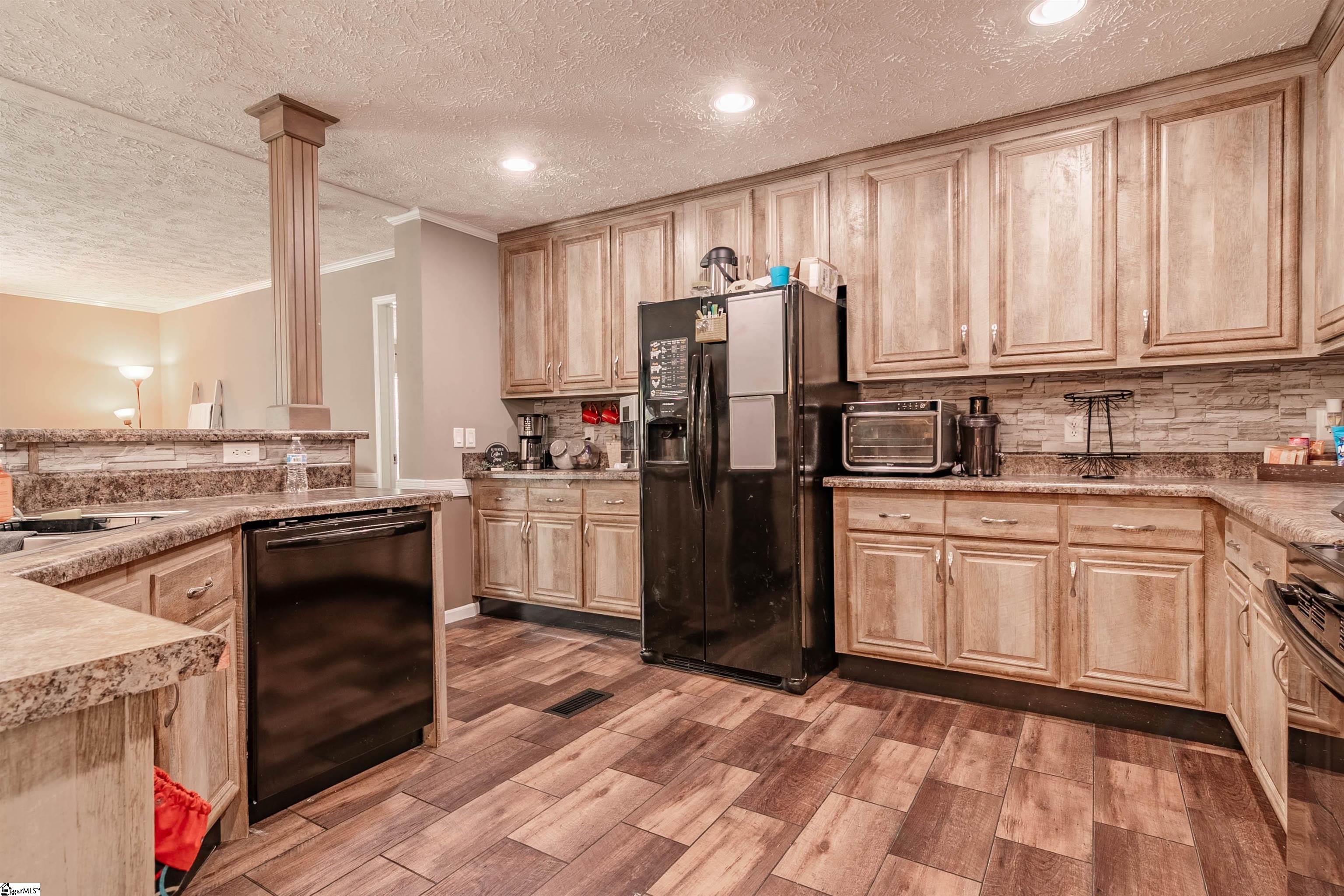 Travelers Rest, South Carolina 29690, United States, 5 Bedrooms Bedrooms, ,3 BathroomsBathrooms,Residential,Active,147009