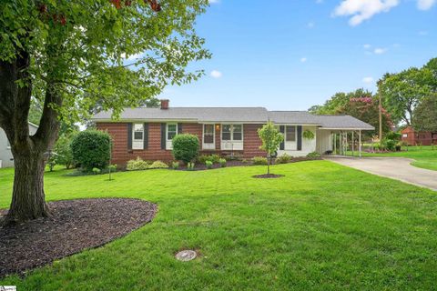 106 Paxton Street Mauldin SC 29662