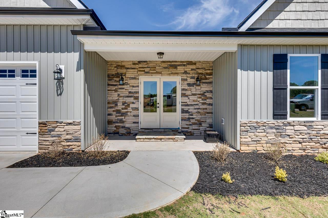 121 Hideaway Lane