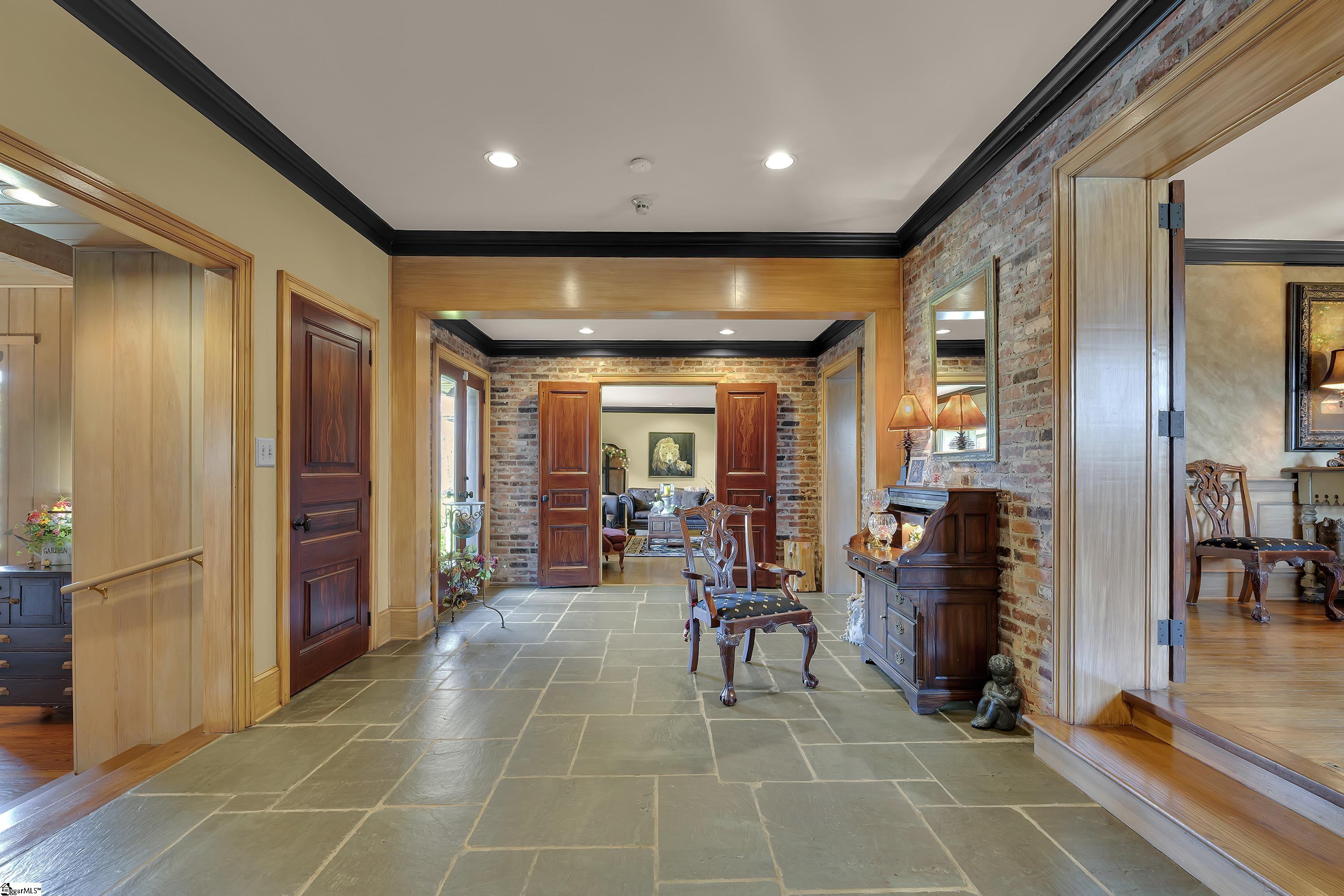 121 Montgomery Drive
