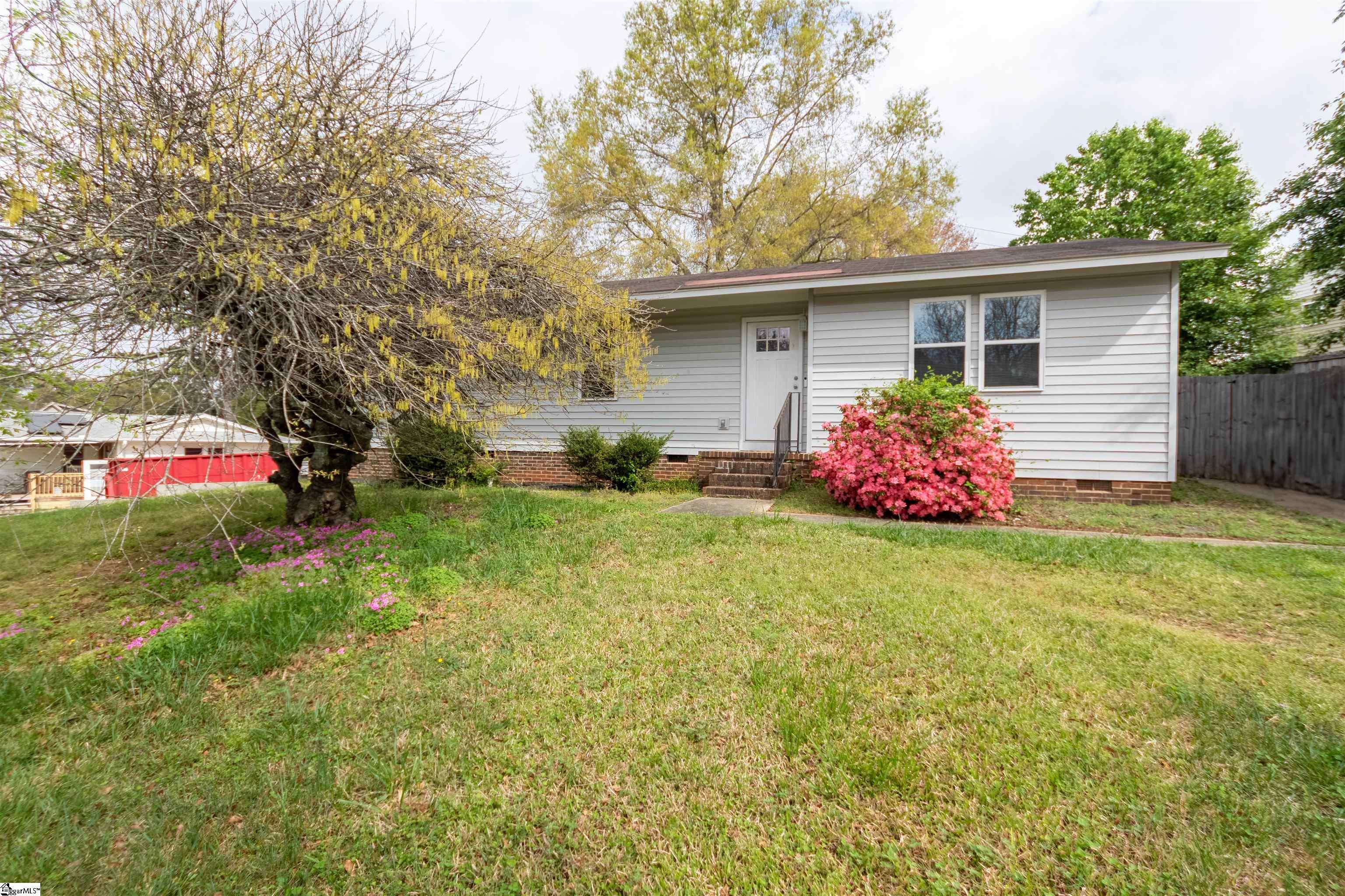 Easley, South Carolina 29640, United States, 3 Bedrooms Bedrooms, ,2 BathroomsBathrooms,Residential,Contingent,185839