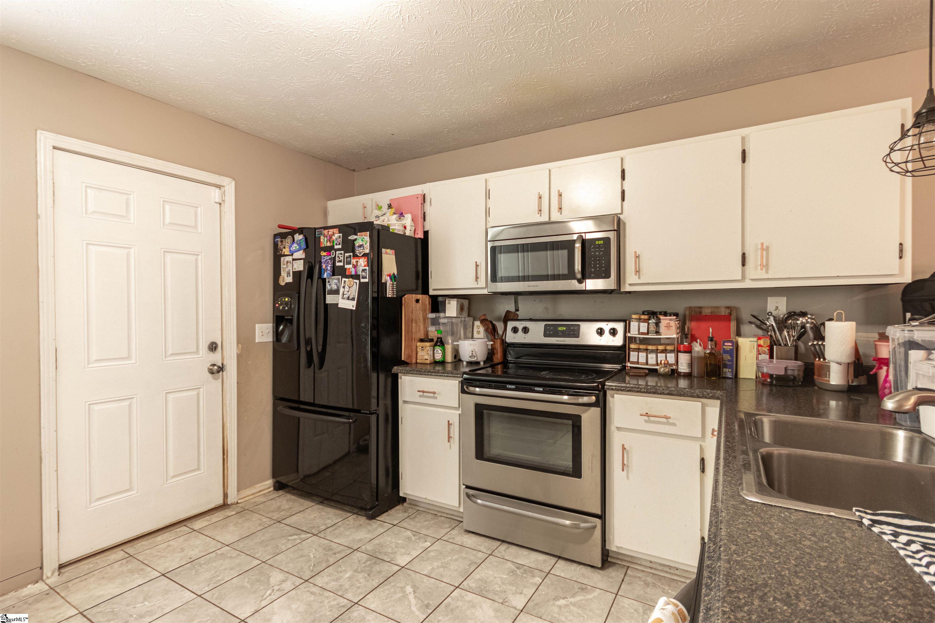 Easley, South Carolina 29640, United States, 3 Bedrooms Bedrooms, ,2 BathroomsBathrooms,Residential,Contingent,185839