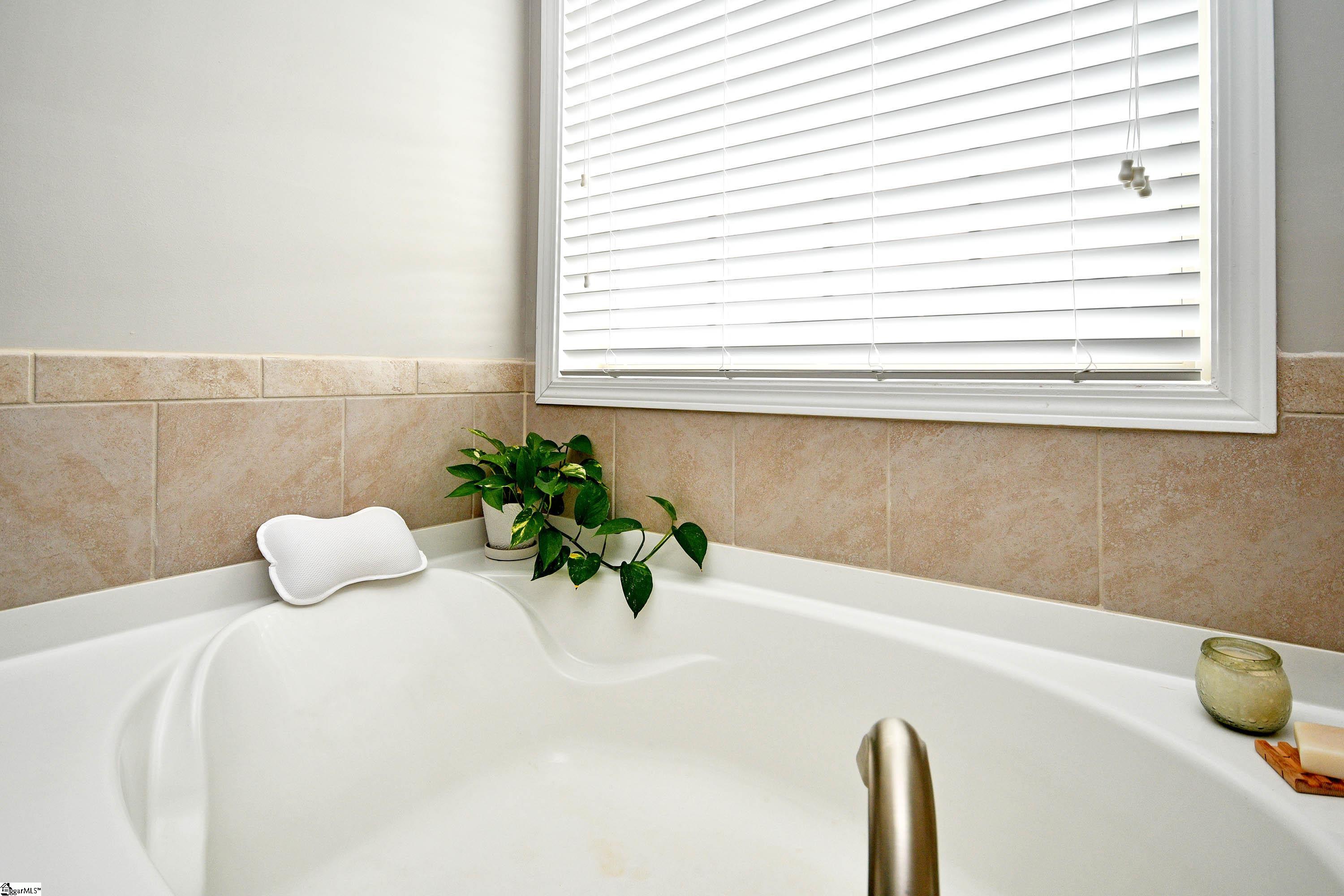 Simpsonville, South Carolina 29680, United States, 4 Bedrooms Bedrooms, ,3 BathroomsBathrooms,Residential,Active,179118