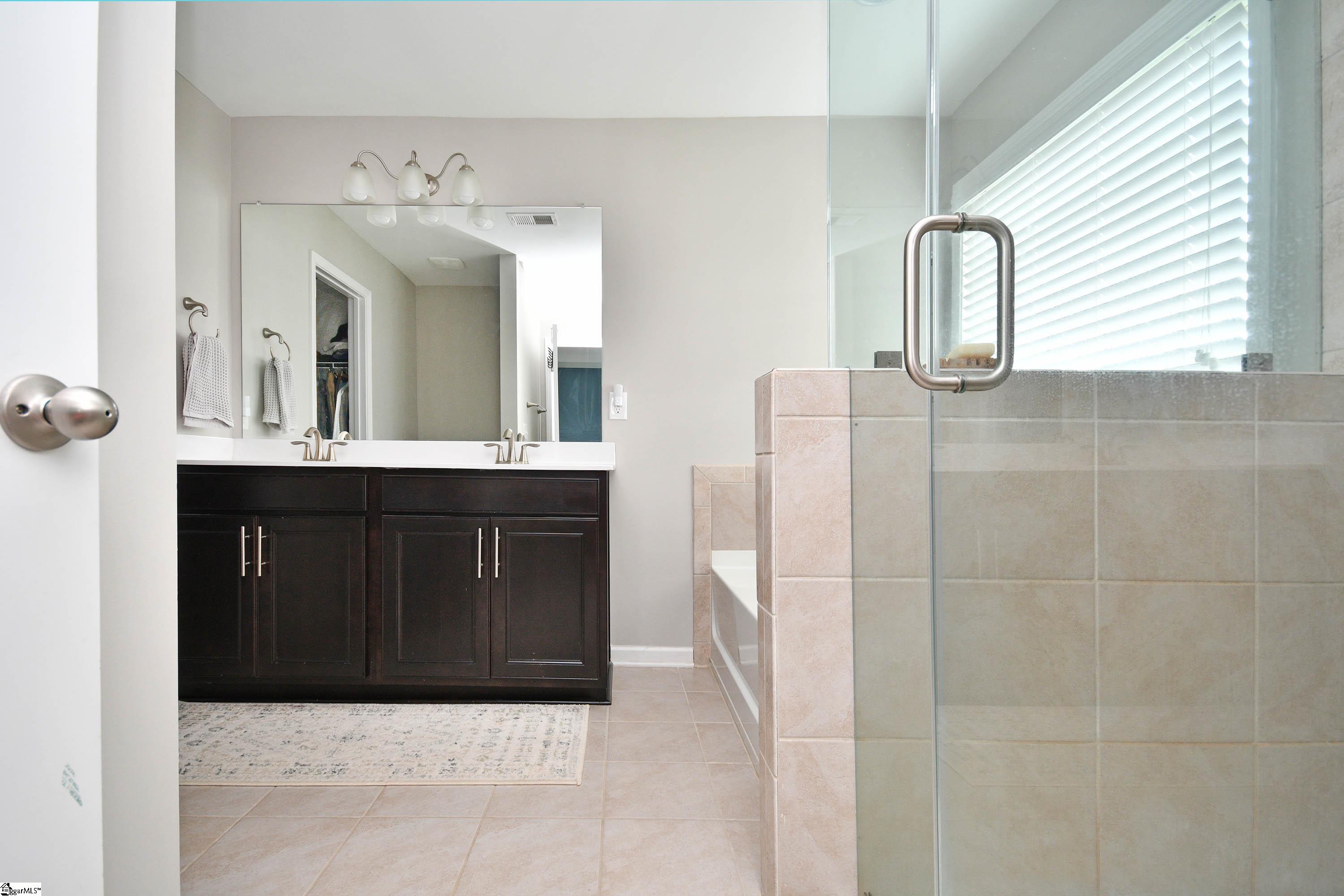 Simpsonville, South Carolina 29680, United States, 4 Bedrooms Bedrooms, ,3 BathroomsBathrooms,Residential,Active,179118