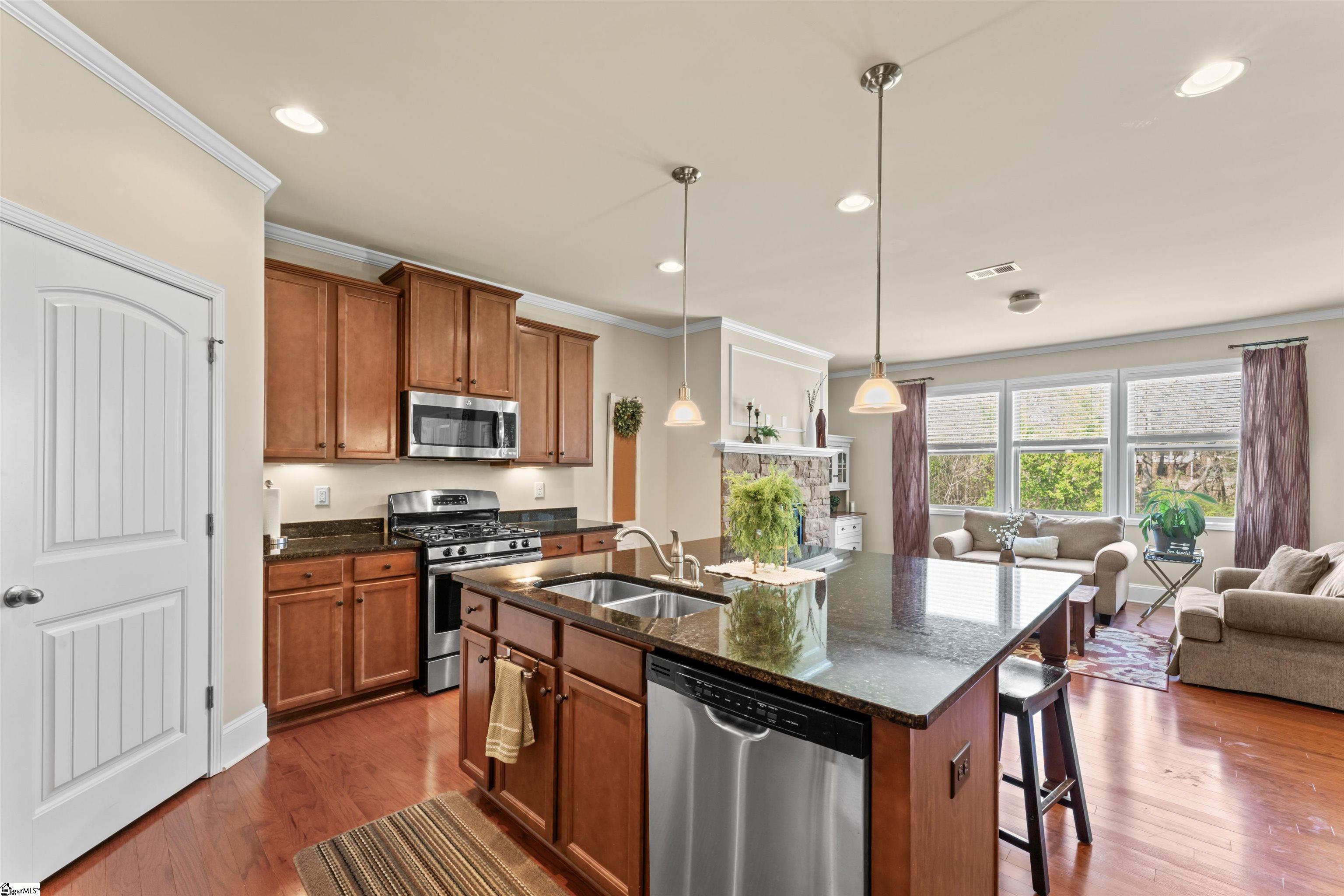 Belton, South Carolina 29627, United States, 4 Bedrooms Bedrooms, ,4 BathroomsBathrooms,Residential,Active,98373