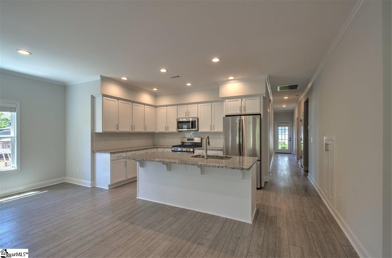 Greenville, South Carolina 29605, United States, 3 Bedrooms Bedrooms, ,3 BathroomsBathrooms,Residential,Active,95152