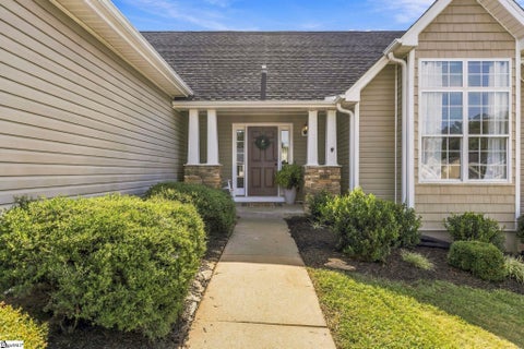 Photo of 4 Clematis Drive, Taylors, SC 29687 (MLS # 1606206)