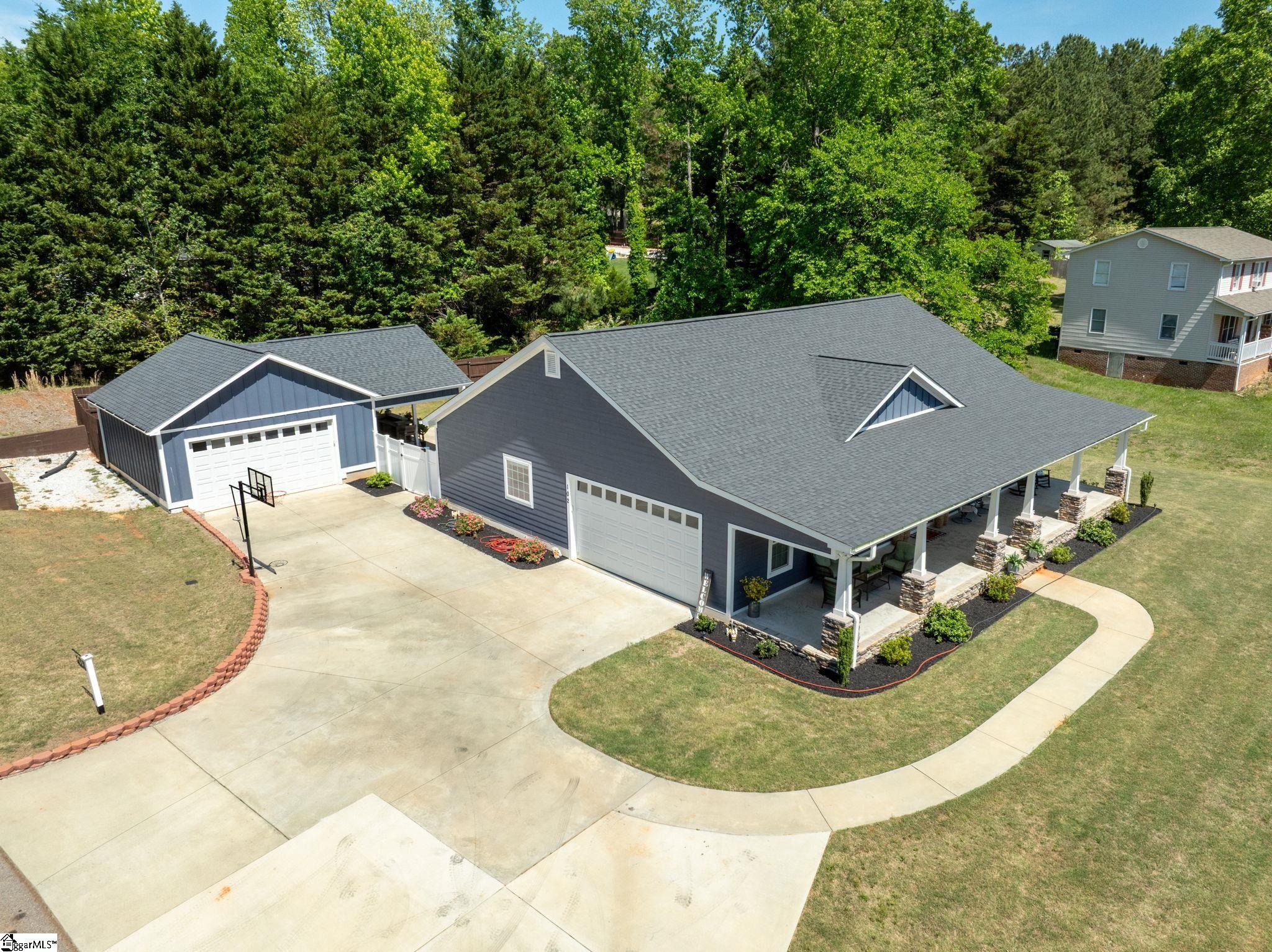 102 Ginko Ridge