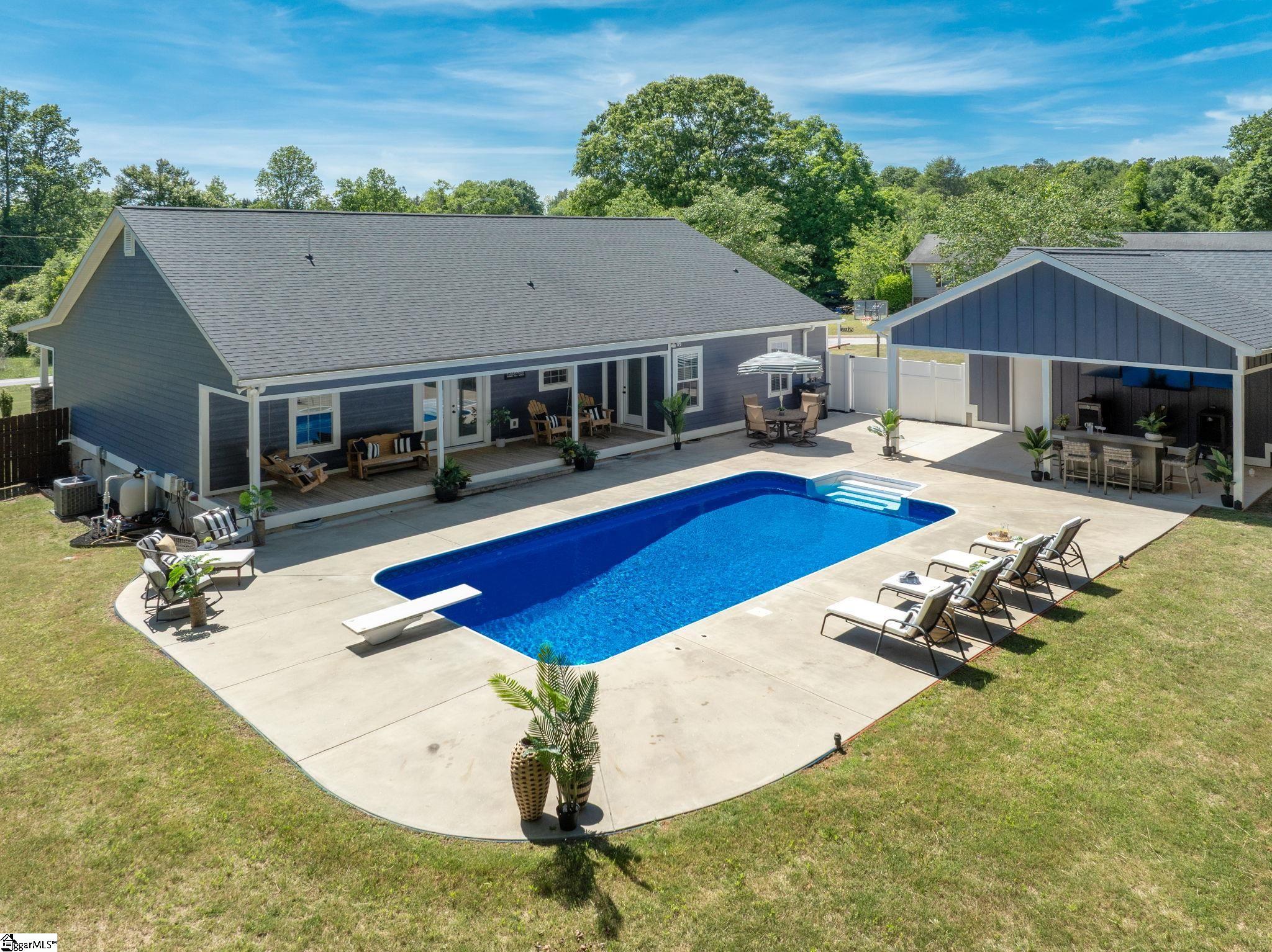102 Ginko Ridge