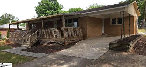 Photo of 118 Sims Lane, Spartanburg, SC 29307 (MLS # 1590696)