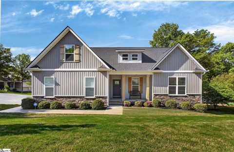 Photo of 226 Stone River Way, Taylors, SC 29687 (MLS # 1588552)