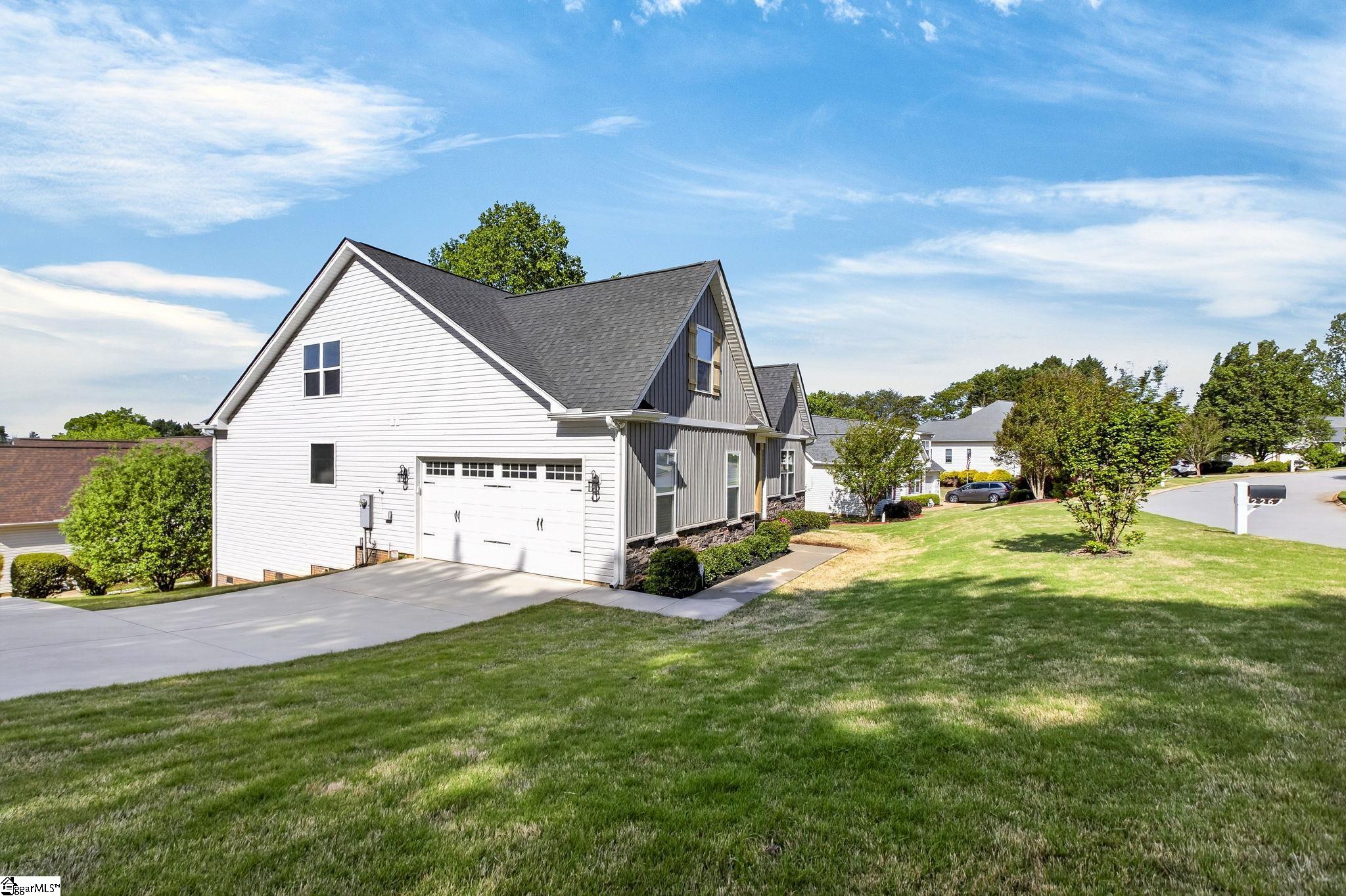 226 Stone River Way