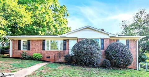 Photo of 501 Farmington Road, Greenville, SC 29605 (MLS # 1592332)