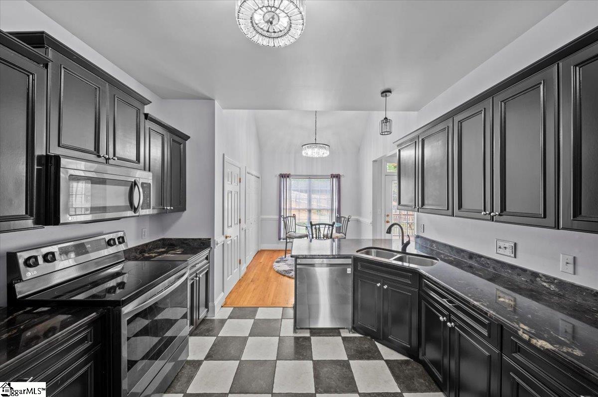 Simpsonville, South Carolina 29681, United States, 3 Bedrooms Bedrooms, ,3 BathroomsBathrooms,Residential,Contingent,183762