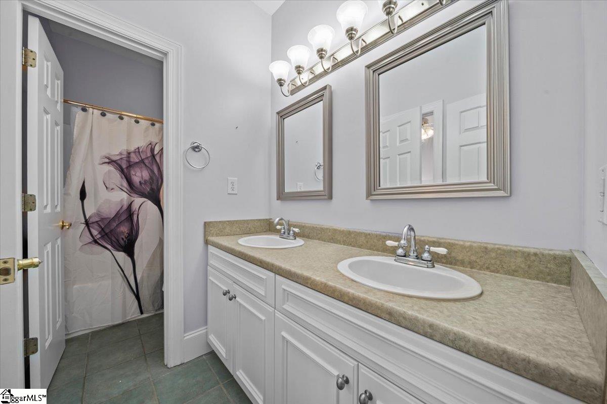 Simpsonville, South Carolina 29681, United States, 3 Bedrooms Bedrooms, ,3 BathroomsBathrooms,Residential,Contingent,183762