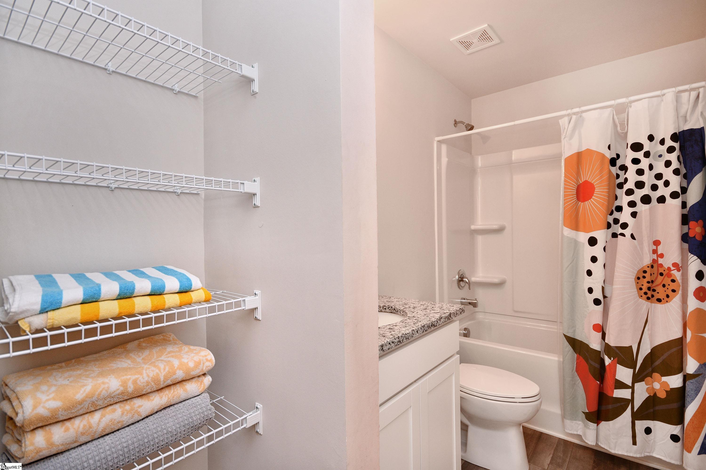 Inman, South Carolina 29349, United States, 4 Bedrooms Bedrooms, ,3 BathroomsBathrooms,Residential,Active,89536