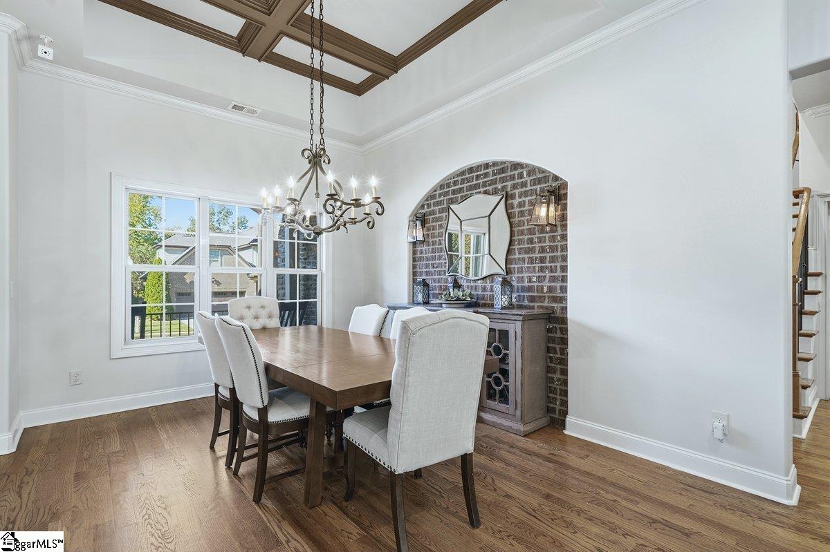 350 Laguna Lane