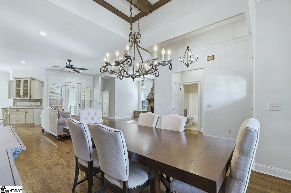 350 Laguna Lane