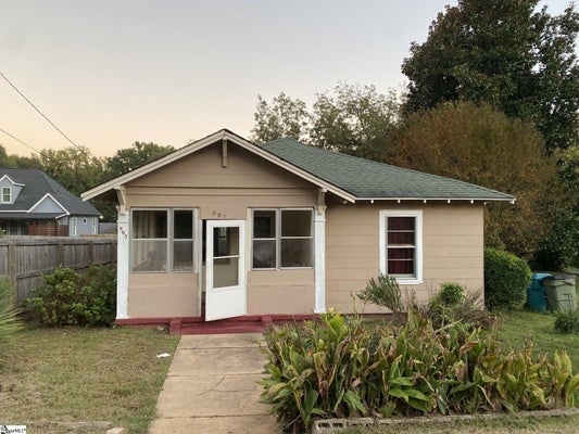 907 S JOHNSON ST, GAFFNEY, SC 29340 - Image 9b355a32b8a05e95b408d4ecd6573162/3218179895