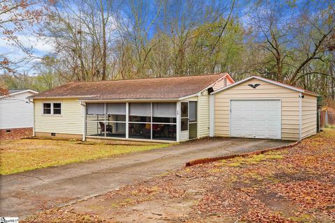 Photo of 20 Hudson Street, Taylors, SC 29687 (MLS # 1576764)