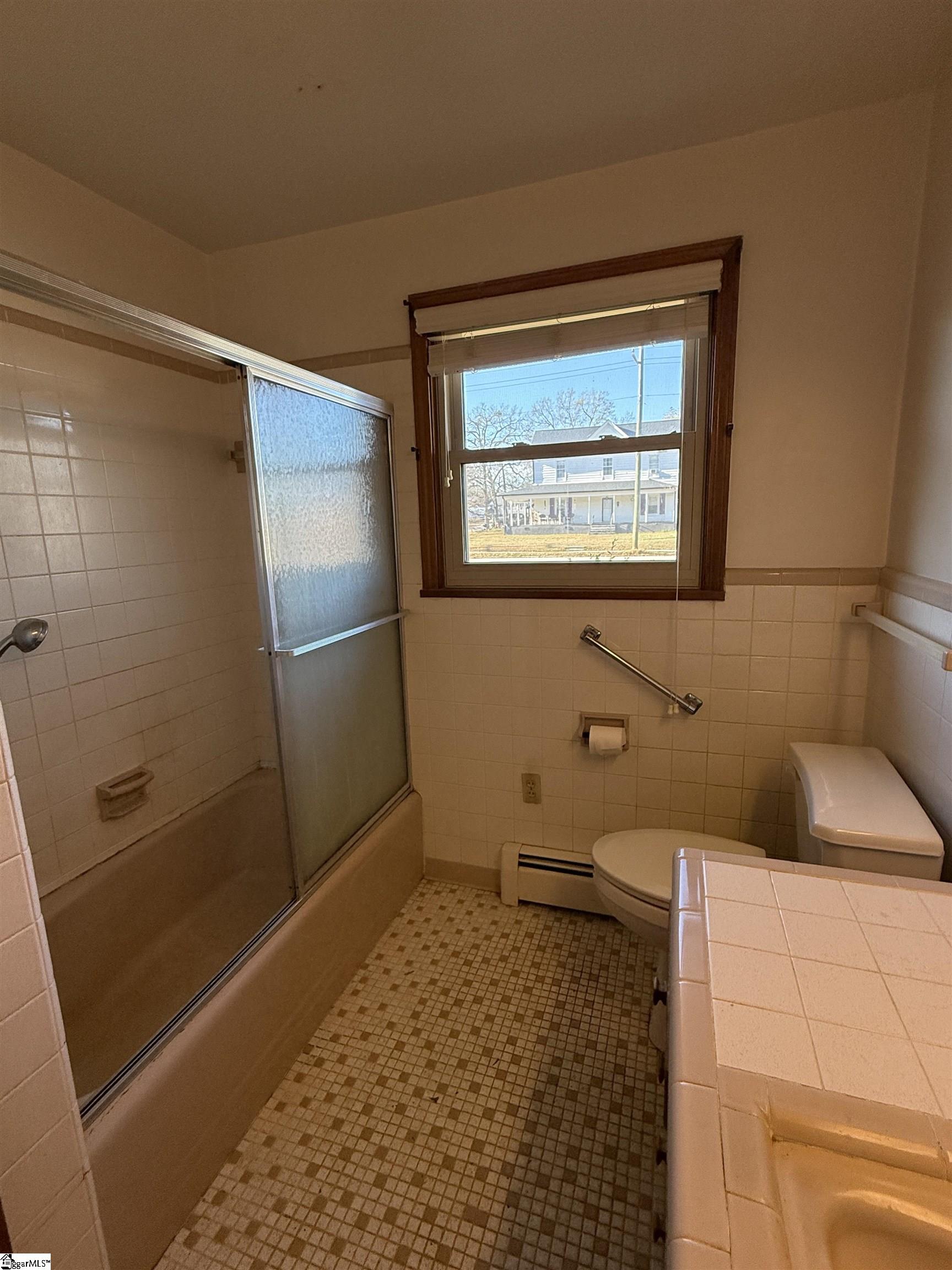 Clinton, South Carolina 29325, United States, 3 Bedrooms Bedrooms, ,2 BathroomsBathrooms,Residential,Active,252608