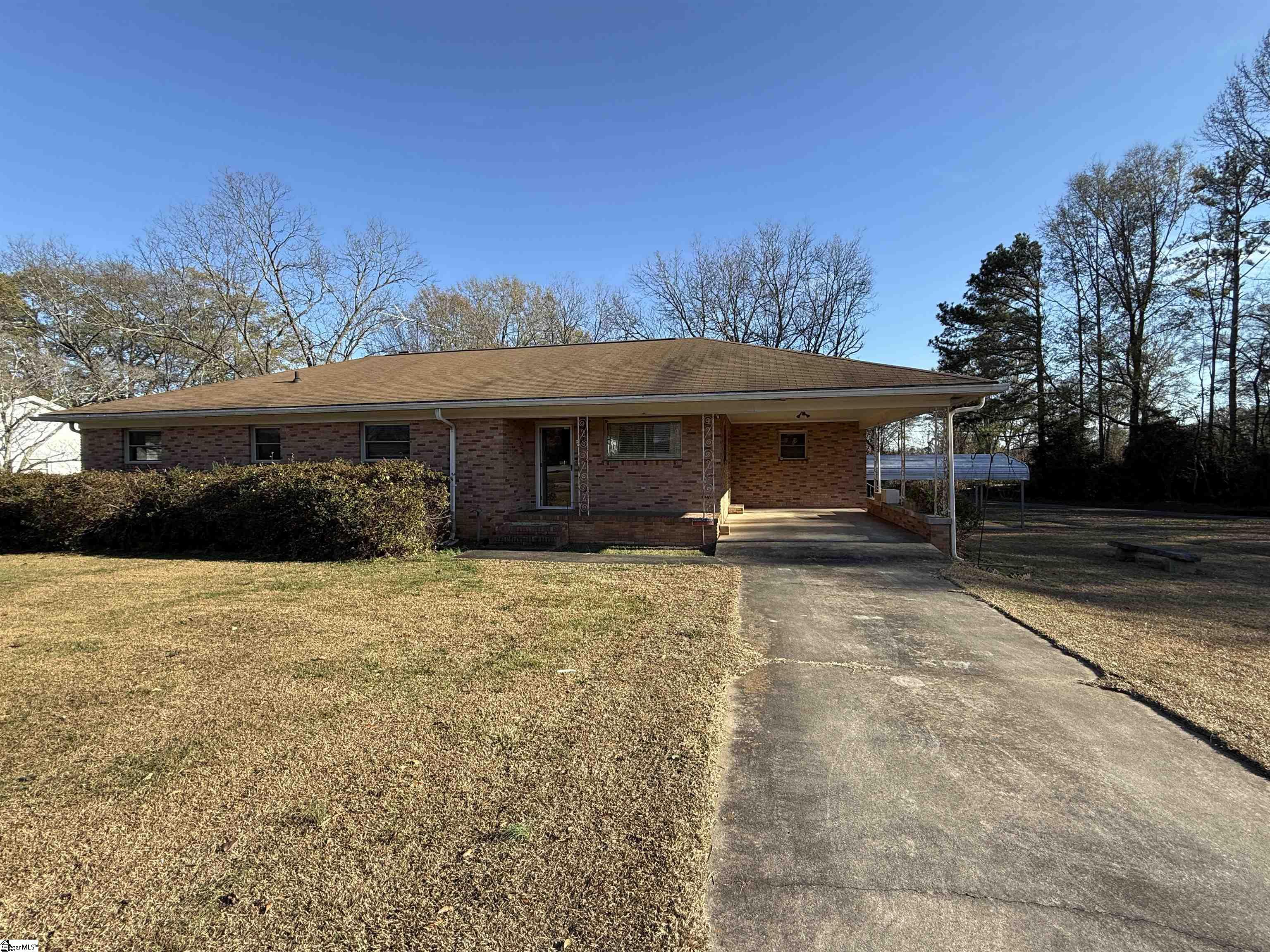 Clinton, South Carolina 29325, United States, 3 Bedrooms Bedrooms, ,2 BathroomsBathrooms,Residential,Active,252608