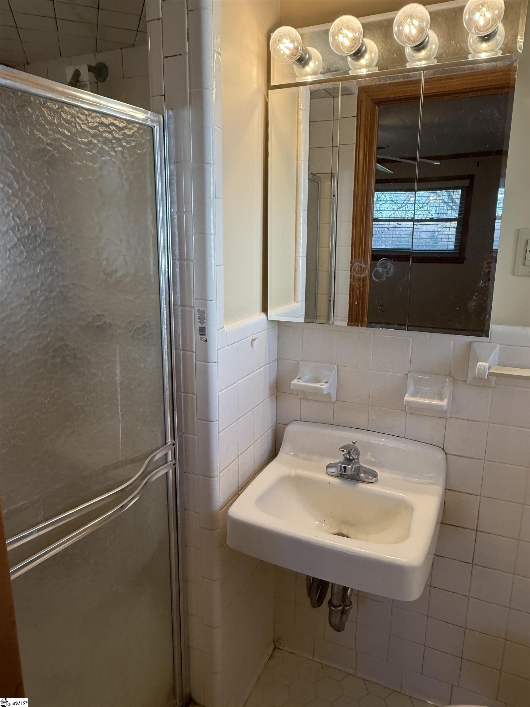 Clinton, South Carolina 29325, United States, 3 Bedrooms Bedrooms, ,2 BathroomsBathrooms,Residential,Active,252608