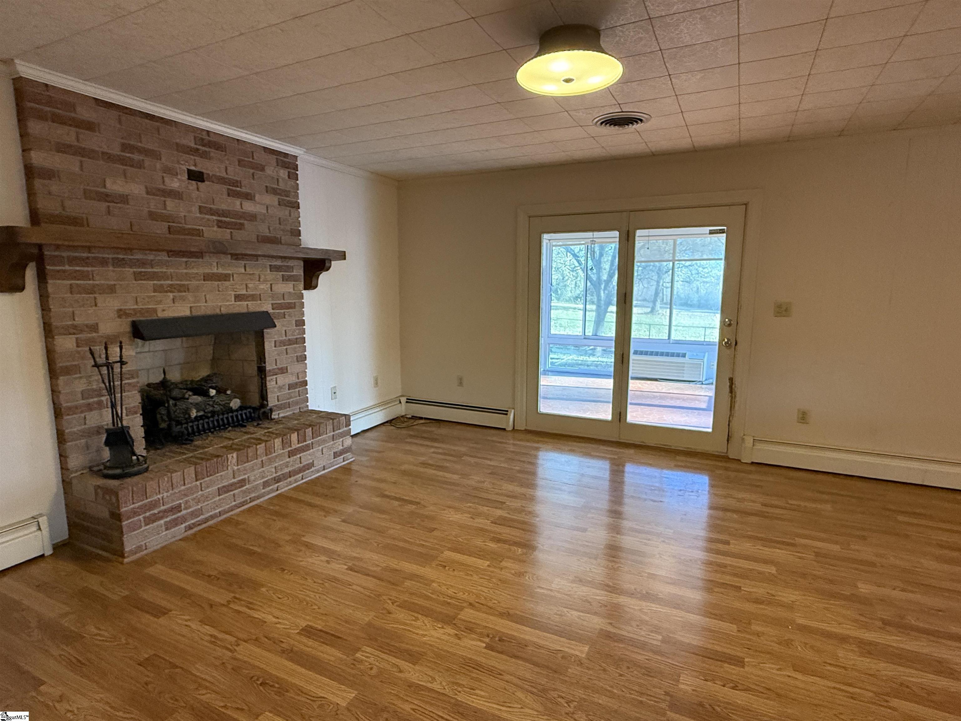 Clinton, South Carolina 29325, United States, 3 Bedrooms Bedrooms, ,2 BathroomsBathrooms,Residential,Active,252608