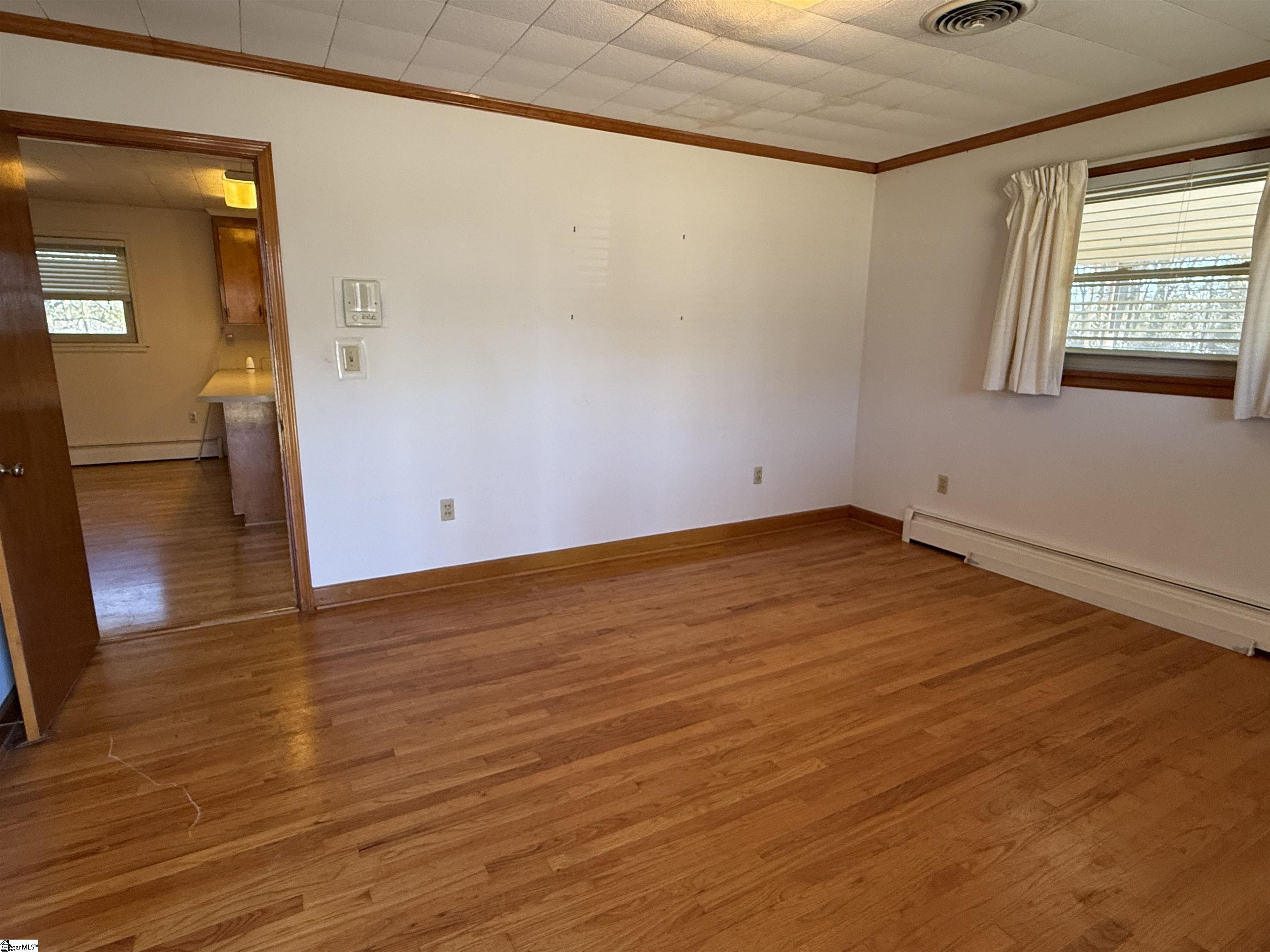 Clinton, South Carolina 29325, United States, 3 Bedrooms Bedrooms, ,2 BathroomsBathrooms,Residential,Active,252608