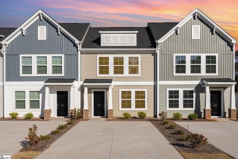 Photo of 645 Blossom Run, Spartanburg, SC 29307 (MLS # 1574297)