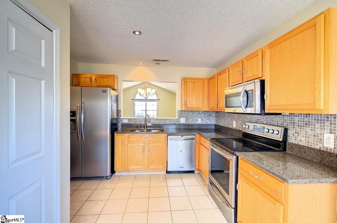 Greenville, South Carolina 29607, United States, 2 Bedrooms Bedrooms, ,2 BathroomsBathrooms,Residential,Active,91590