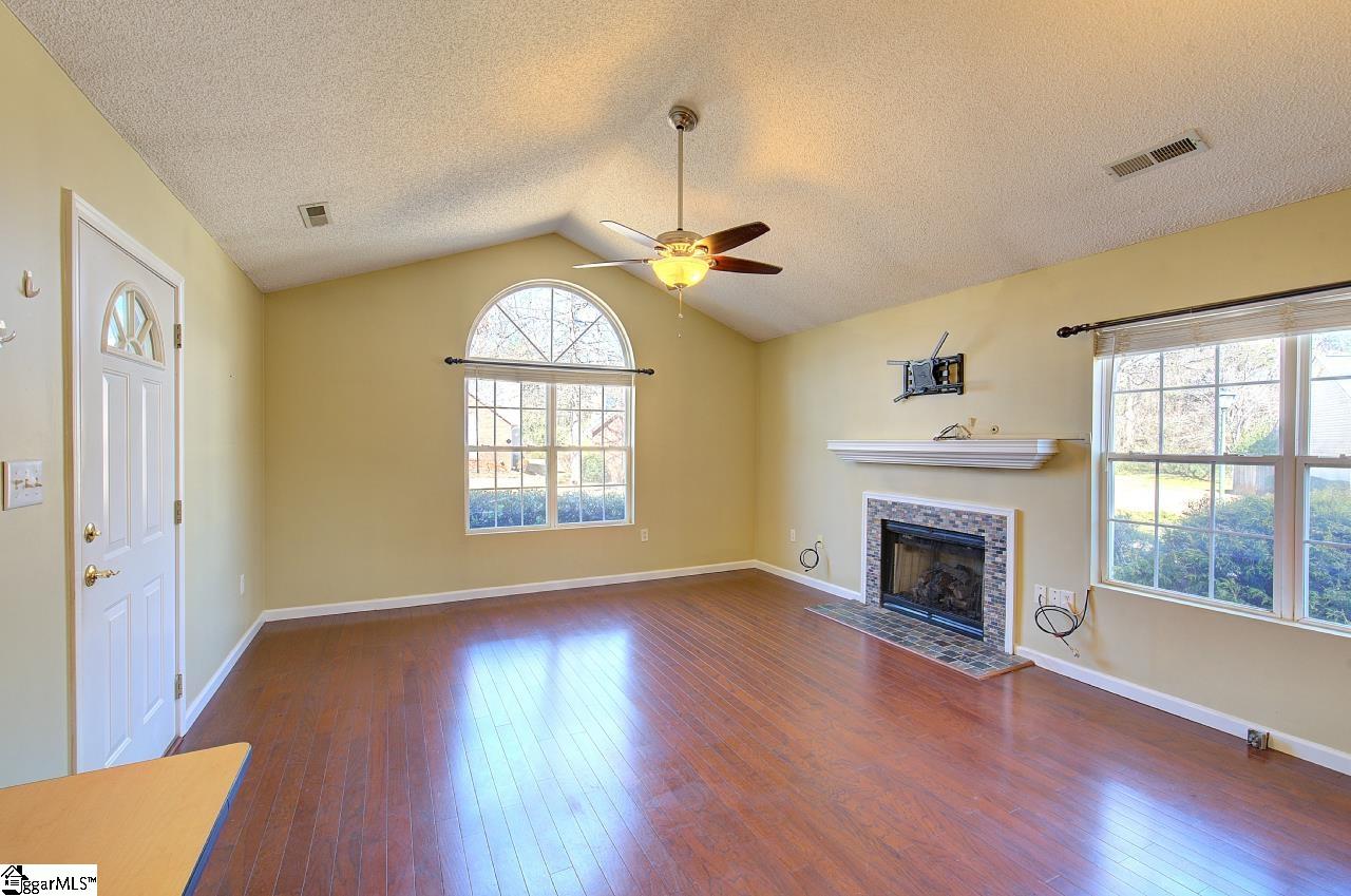 Greenville, South Carolina 29607, United States, 2 Bedrooms Bedrooms, ,2 BathroomsBathrooms,Residential,Active,91590