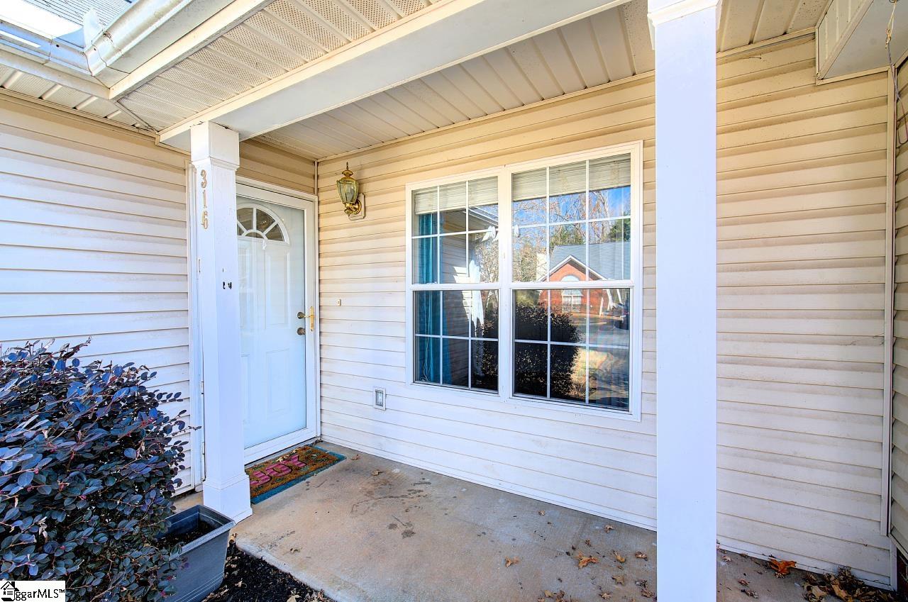 Greenville, South Carolina 29607, United States, 2 Bedrooms Bedrooms, ,2 BathroomsBathrooms,Residential,Active,91590