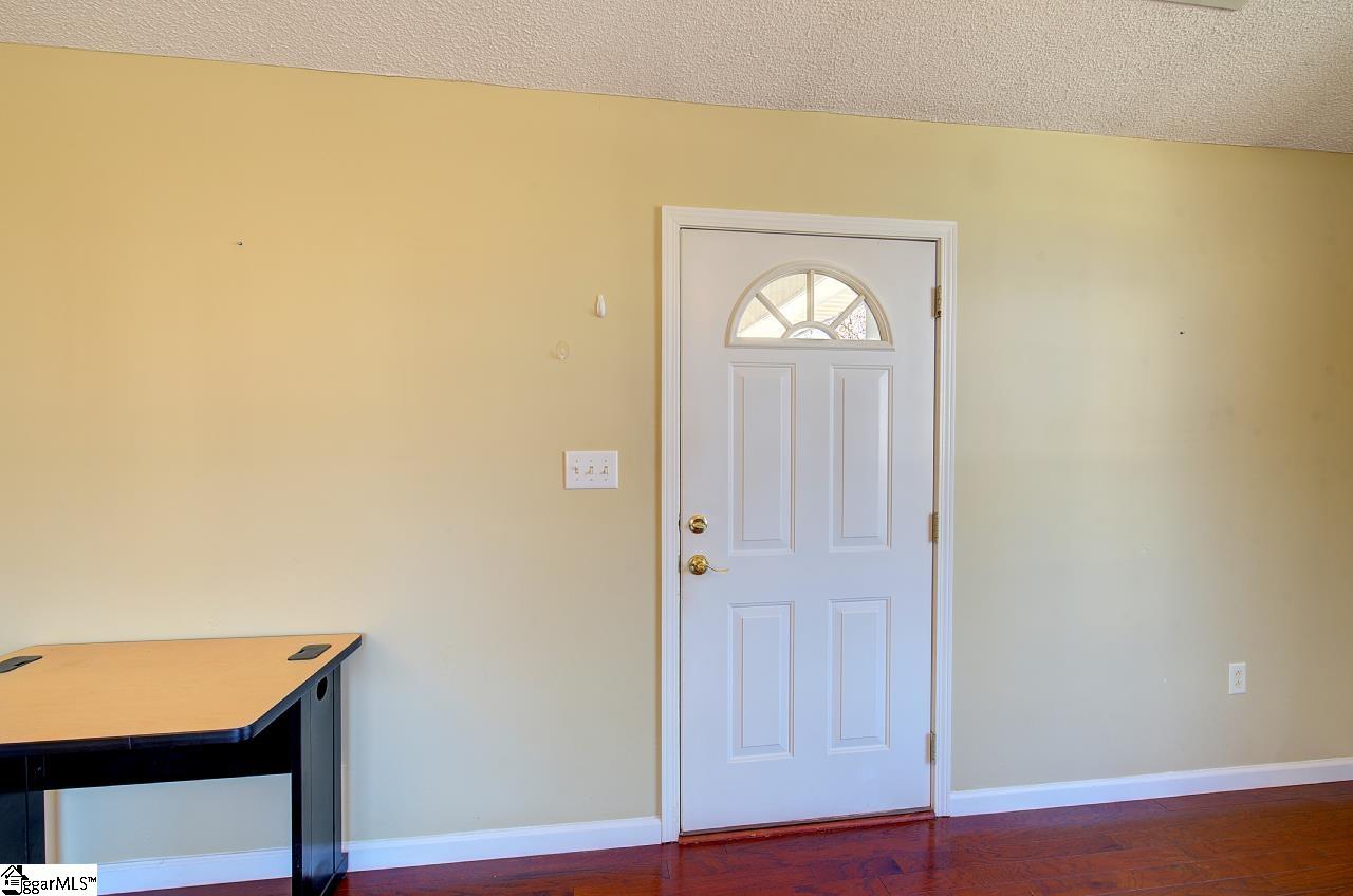 Greenville, South Carolina 29607, United States, 2 Bedrooms Bedrooms, ,2 BathroomsBathrooms,Residential,Active,91590